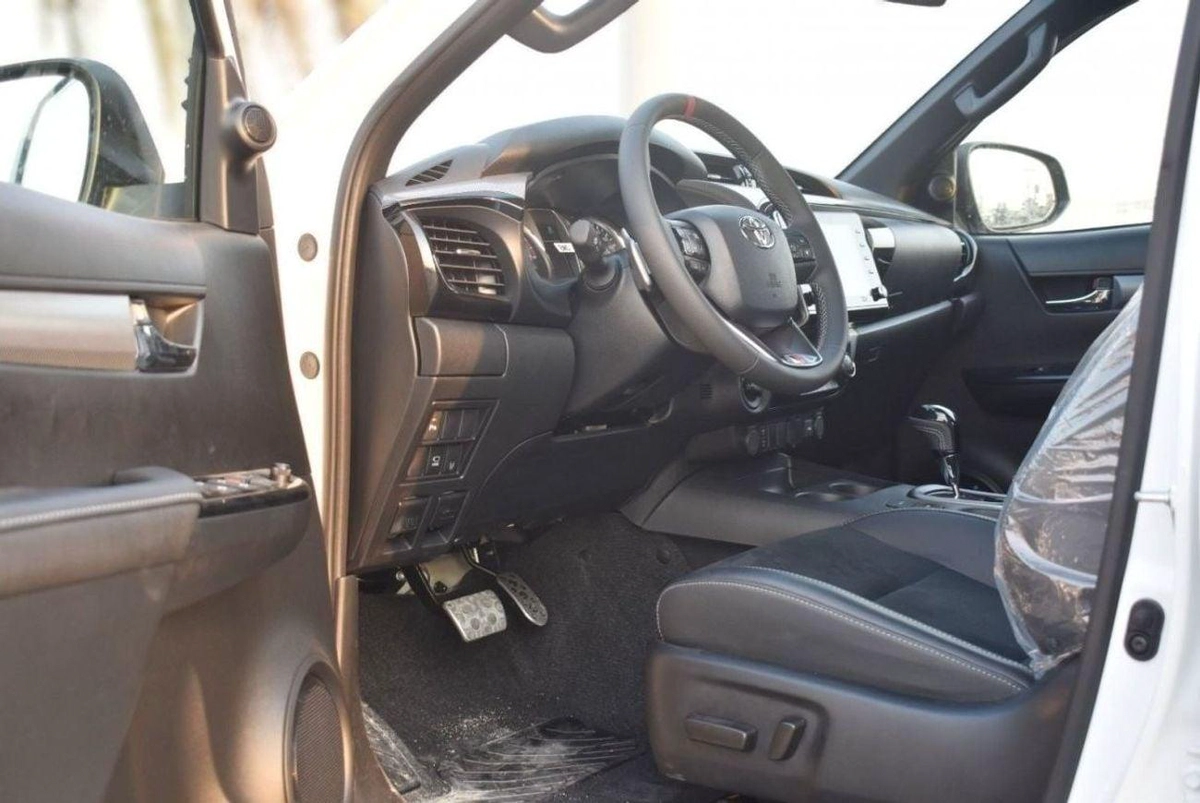 Toyota Hilux GR SPORT TOYOTA HILUX GR SPORT 2.8L MODEL 2024 FOR EXPORT ONLY-18-0