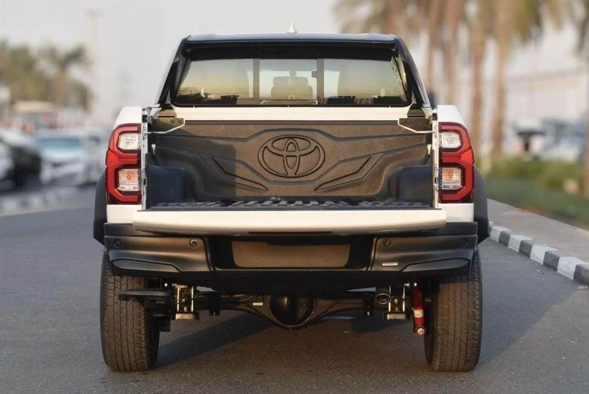 Toyota Hilux GR SPORT TOYOTA HILUX GR SPORT 2.8L MODEL 2024 FOR EXPORT ONLY-5-0