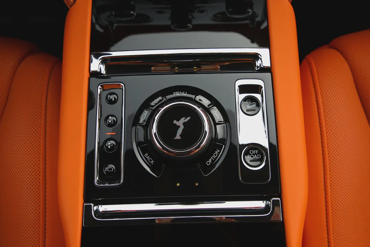 ROLLS ROYCE CULLINAN 2021 - GCC- DEALER WARRANTY + SERVICE CONTRACT - VIP EDITION - FULLY LOADED-14-14