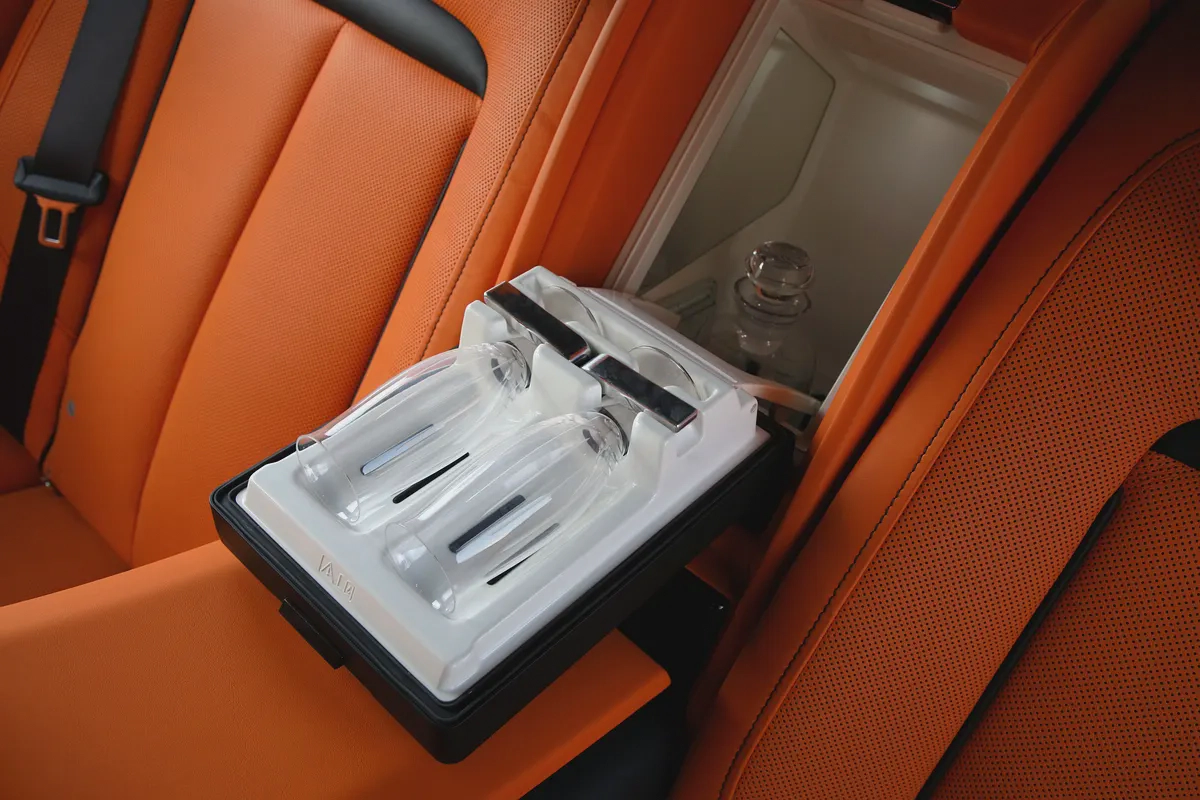 ROLLS ROYCE CULLINAN 2021 - GCC- DEALER WARRANTY + SERVICE CONTRACT - VIP EDITION - FULLY LOADED-16-16