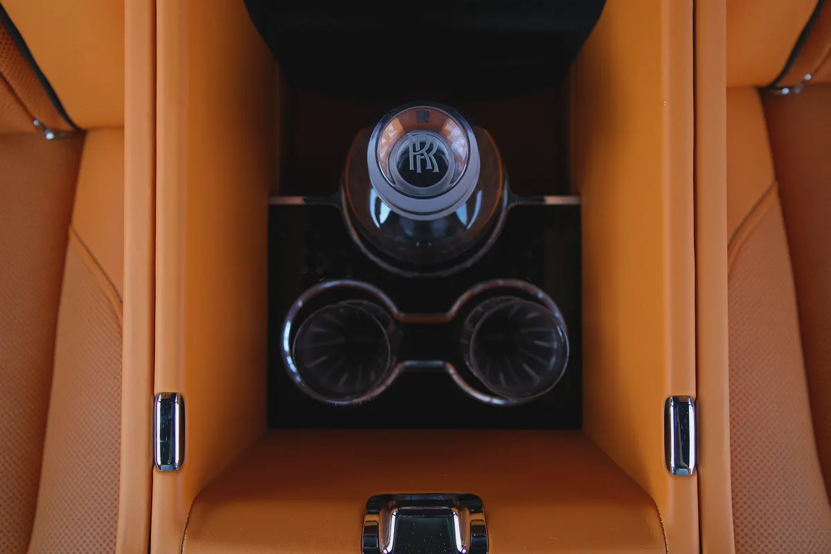 ROLLS ROYCE CULLINAN 2021 - GCC- DEALER WARRANTY + SERVICE CONTRACT - VIP EDITION - FULLY LOADED-17-17