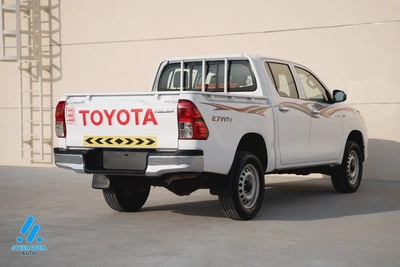 2022 Toyota Hilux GL 2.7 L Automatic – GCC Specs Dual Cab Pickup  Four Wheel Drive-8