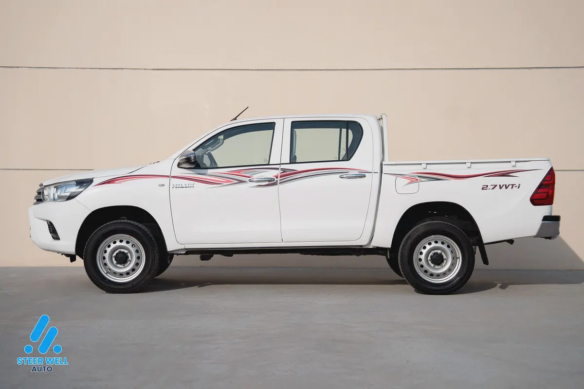 2022 Toyota Hilux GL 2.7 L Automatic – GCC Specs Dual Cab Pickup Four Wheel Drive-5-5