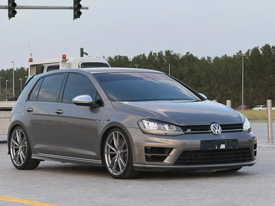 2015 Volkswagen Golf R - GCC Specs-1