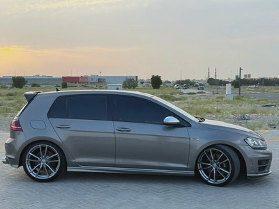 2015 Volkswagen Golf R - GCC Specs-6