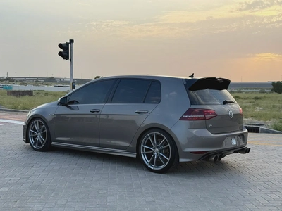 2015 Volkswagen Golf R - GCC Specs-14