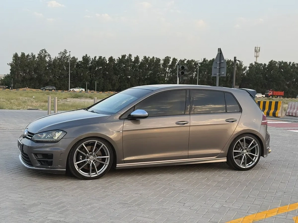 2015 Volkswagen Golf R - GCC Specs