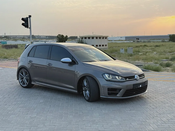 2015 Volkswagen Golf R - GCC Specs