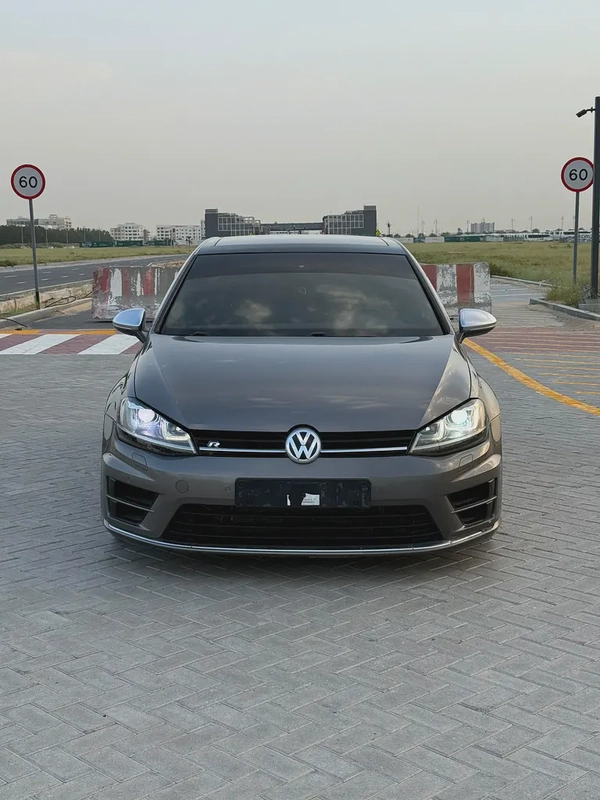 2015 Volkswagen Golf R - GCC Specs