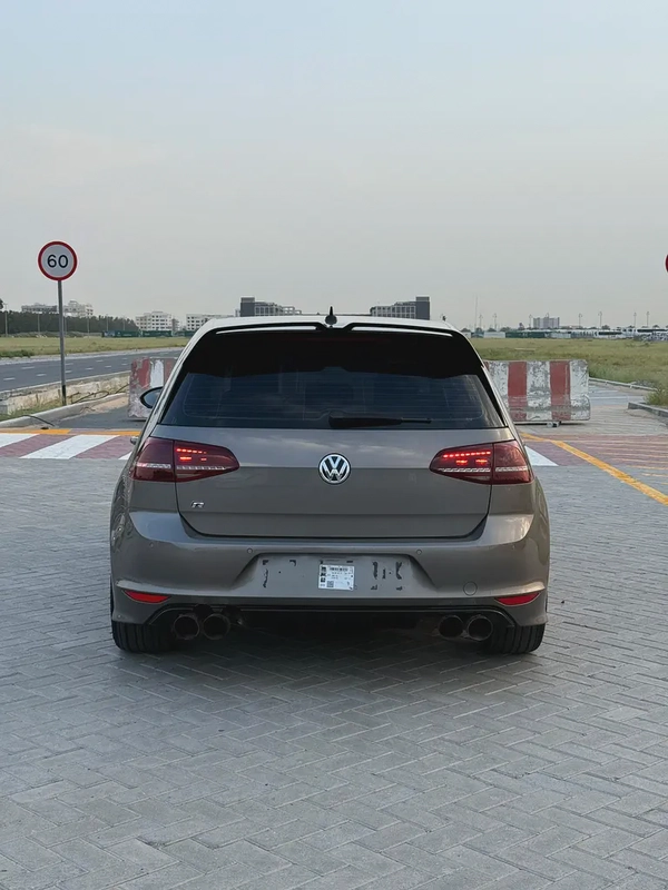 2015 Volkswagen Golf R - GCC Specs