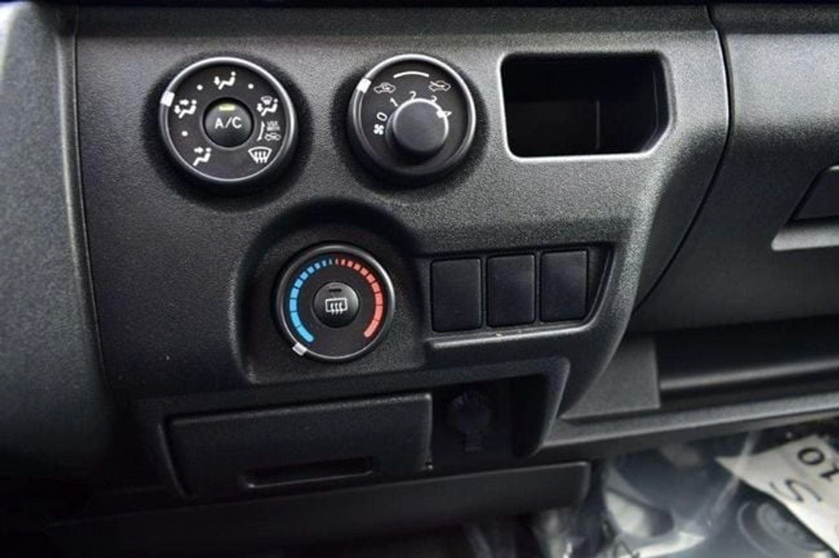 Toyota Hiace GL toyota hiace cargo MT petrol brand new 2025