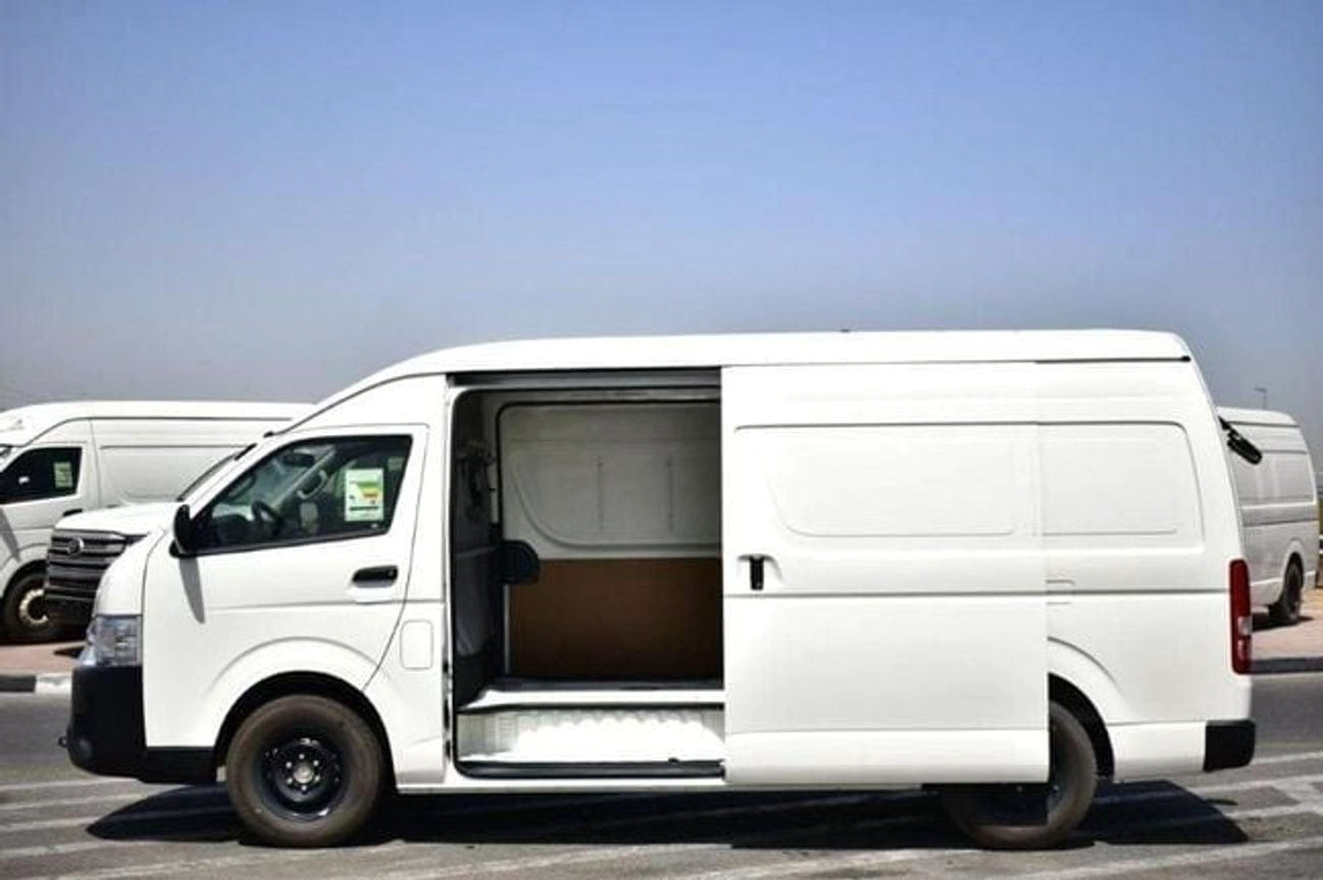 Toyota Hiace GL toyota hiace cargo MT petrol brand new 2025