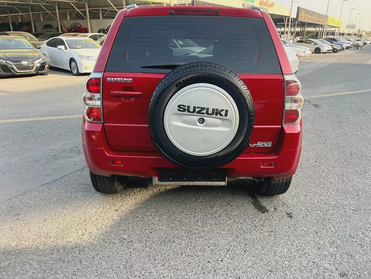 Suzuki Grand Vitara 2015 GL GCC Specs - Well Maintained-3-3