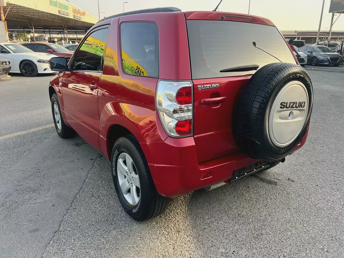 Suzuki Grand Vitara 2015 GL GCC Specs - Well Maintained-4-4