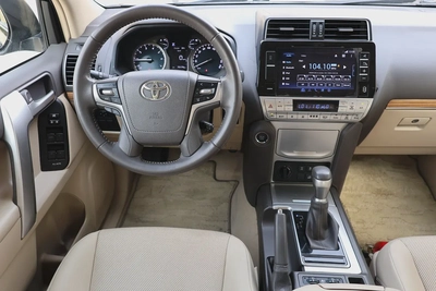 TOYOTA PRADO-ADVENTURE -2021-75000KM-GCC SPECS-EXCELLENT CONDITION-11
