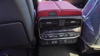 Toyota Land Cruiser GR SPORT 3.5L V6-11