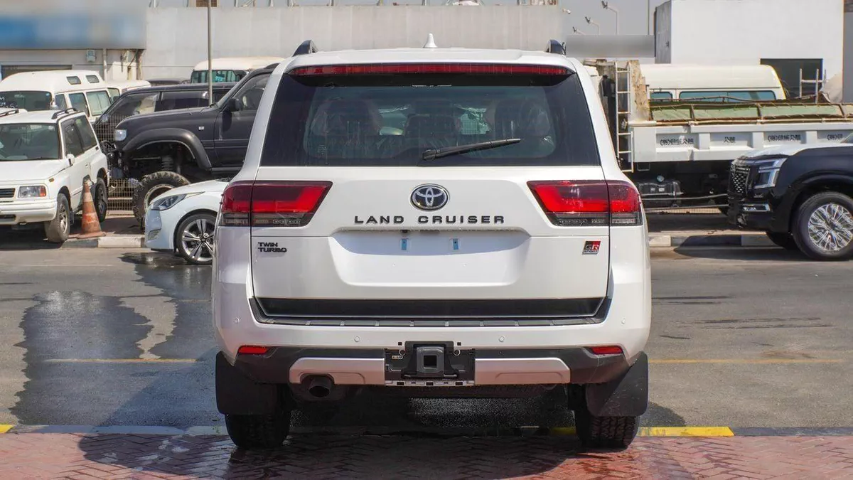 Toyota Land Cruiser GR SPORT 3.5L V6-20-0