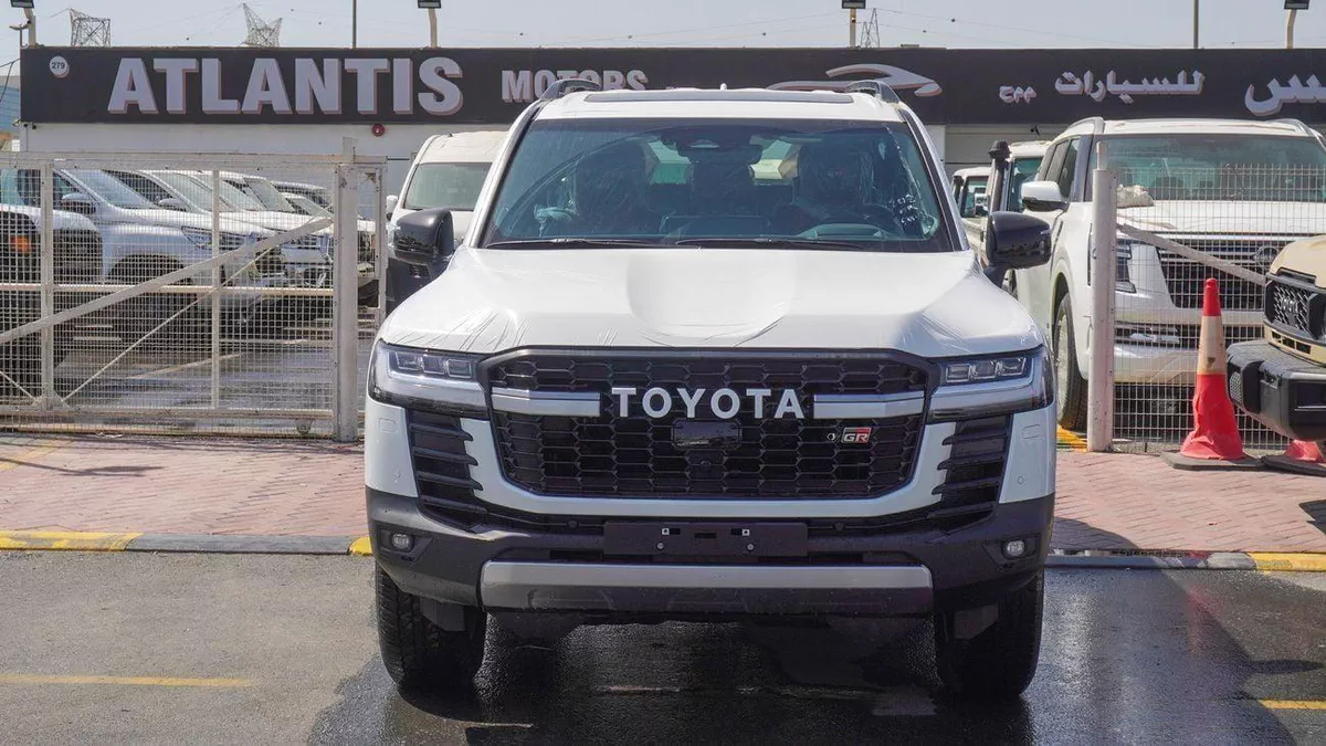 Toyota Land Cruiser GR SPORT 3.5L V6-1-0