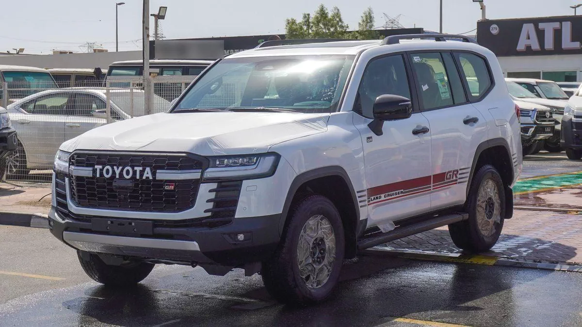 Toyota Land Cruiser GR SPORT 3.5L V6-2-0