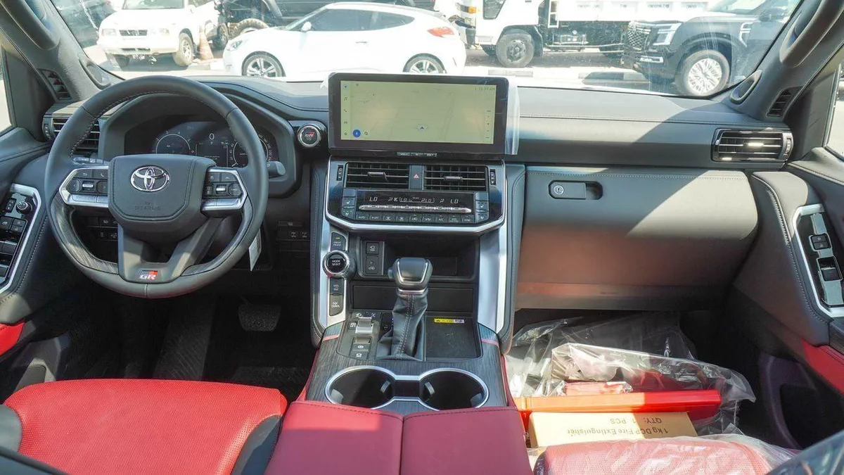 Toyota Land Cruiser GR SPORT 3.5L V6-8-0