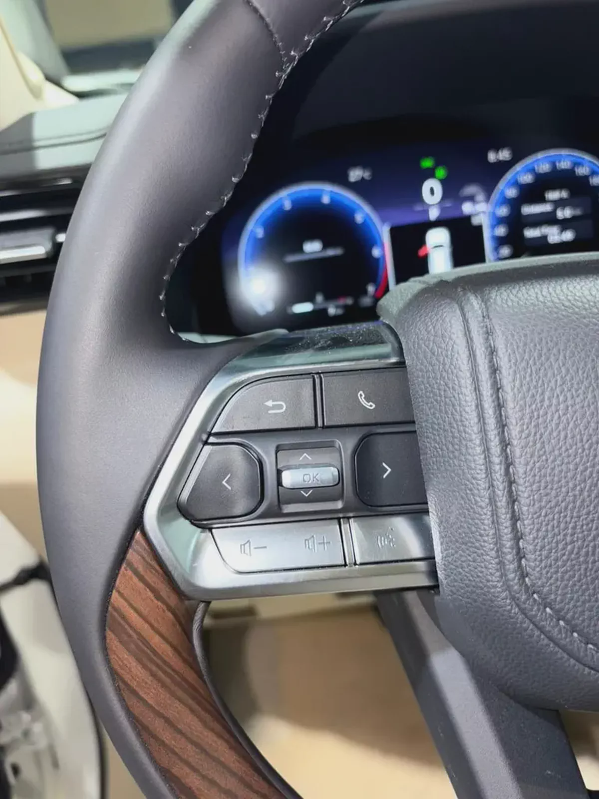 Toyota Land Cruiser VXR 2026 - Brand New - GCC Specs تويوتا في اكس ار توين توربو 3.5لتر-8-8