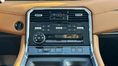 Nissan Patrol LE Platinum City 3.5L-12