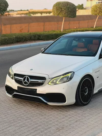Mercedes-Benz E-Class E 63 AMG 2014 | GCC Specs | Pristine Condition-9