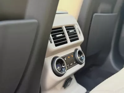 Land Rover Range Rover Velar P250 S 2020 | GCC Specs | Low Mileage-15
