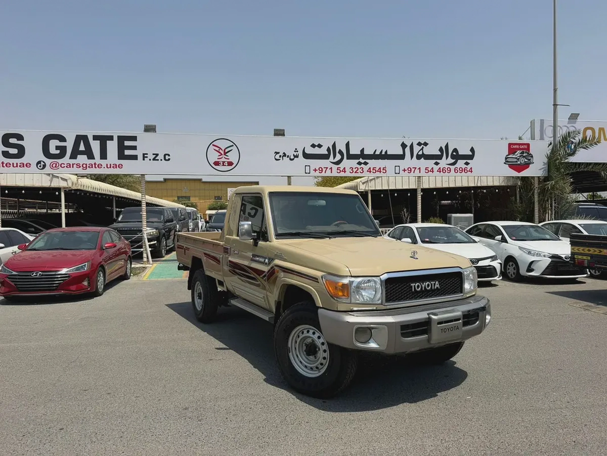 Toyota Land Cruiser 70 Series LC 76 70th Anniversary 2022 GCC Specs-1-1