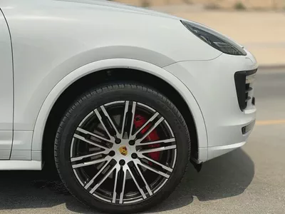 2016 Porsche Cayenne GTS | GCC Specs-3