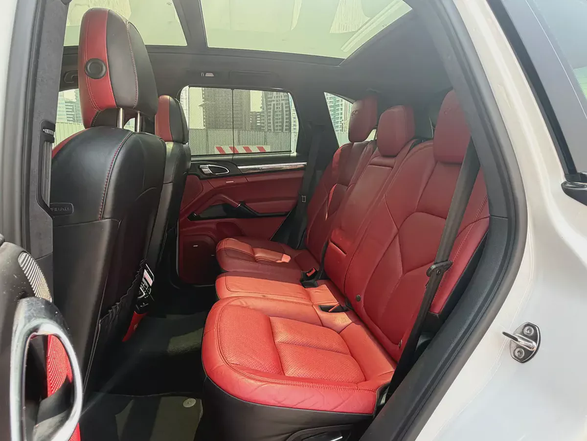 2016 Porsche Cayenne GTS | GCC Specs-12-12