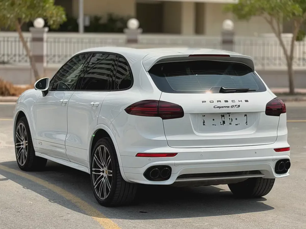 2016 Porsche Cayenne GTS | GCC Specs-13-13