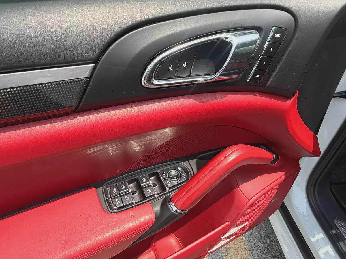 2016 Porsche Cayenne GTS | GCC Specs-16-16