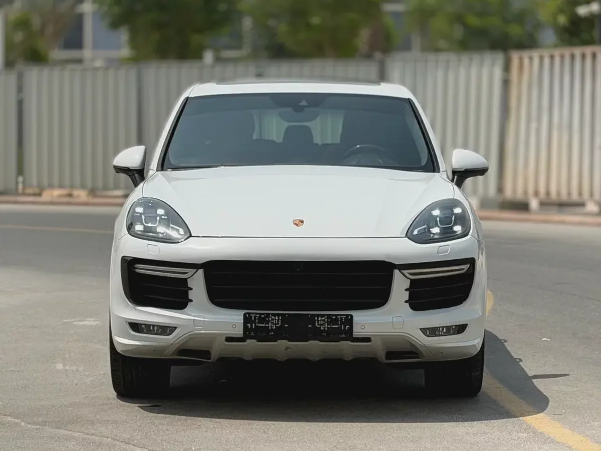 2016 Porsche Cayenne GTS | GCC Specs-1-1