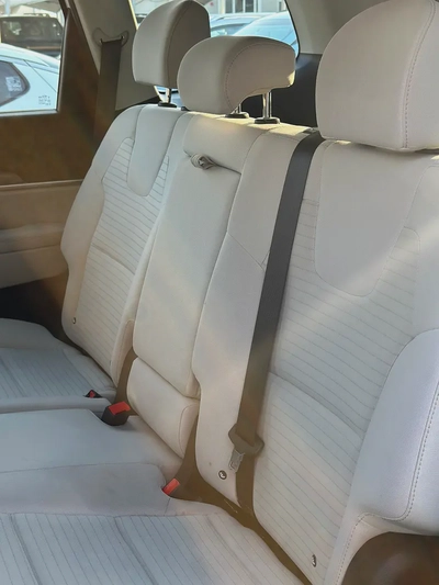 Kia Telluride EX | 2020 | GCC | 133,000 km | White / Grey | 7 Seater-16