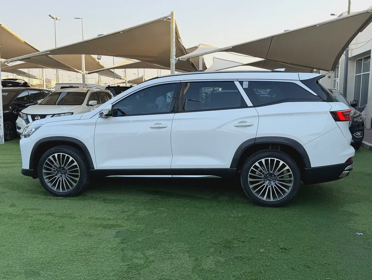 Jetour X90 Plus—2.0T —Luxury 2023 —GCC —Low Mileage— UNDERWarrant—EXCELLENT CONDITIONS-6-6