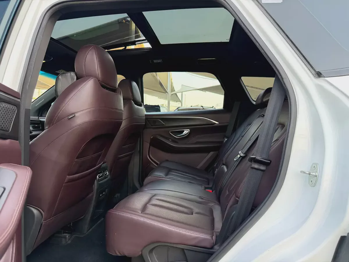 Jetour X90 Plus—2.0T —Luxury 2023 —GCC —Low Mileage— UNDERWarrant—EXCELLENT CONDITIONS-7-7