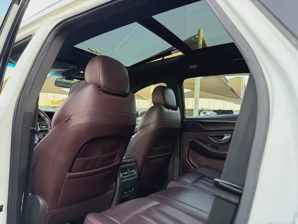Jetour X90 Plus—2.0T —Luxury 2023 —GCC —Low Mileage— UNDERWarrant—EXCELLENT CONDITIONS-8-8