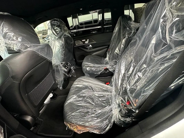 Mercedes Benz GLS63 2024