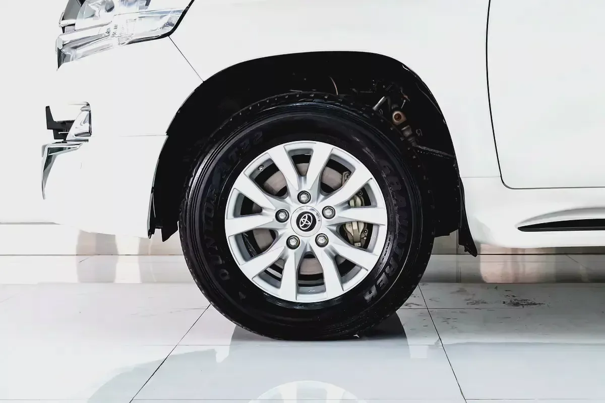 1 YR WARRANTY | GCC | 4.0L | AED 2,500 PM-7-7