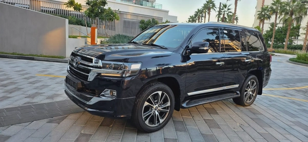 2020 Toyota Land cruiser GXR - Excellent condition - full service history -Single owner