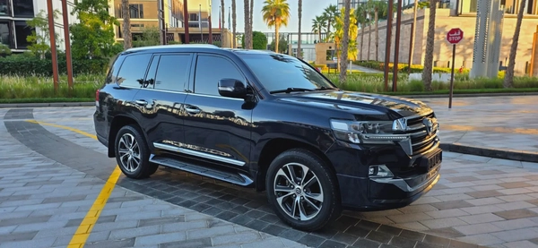 2020 Toyota Land cruiser GXR - Excellent condition - full service history -Single owner