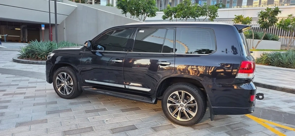 2020 Toyota Land cruiser GXR - Excellent condition - full service history -Single owner