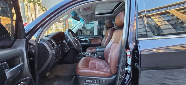 2020 Toyota Land cruiser GXR - Excellent condition - full service history -Single owner