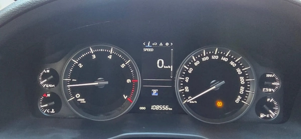 2020 Toyota Land cruiser GXR - Excellent condition - full service history -Single owner