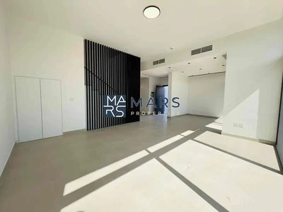 Luxurious 4 bedroom villa available for rent in sendian Masaar 200k-27