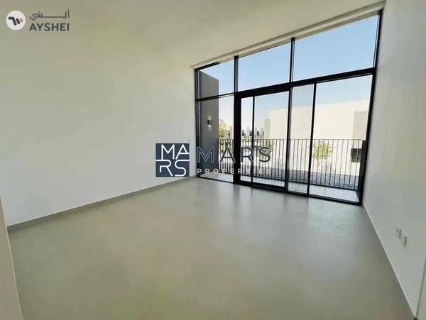 Luxurious 4 bedroom villa available for rent in sendian Masaar 200k
