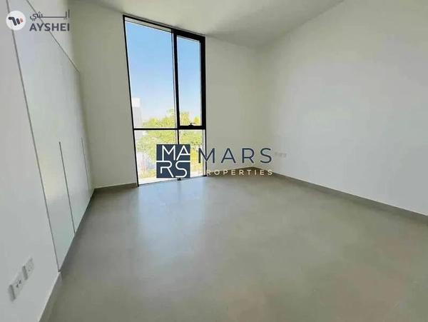 Luxurious 4 bedroom villa available for rent in sendian Masaar 200k
