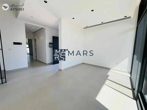 Luxurious 4 bedroom villa available for rent in sendian Masaar 200k