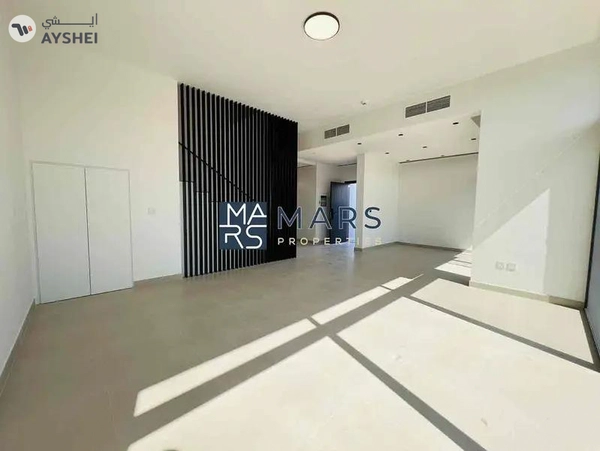 Luxurious 4 bedroom villa available for rent in sendian Masaar 200k